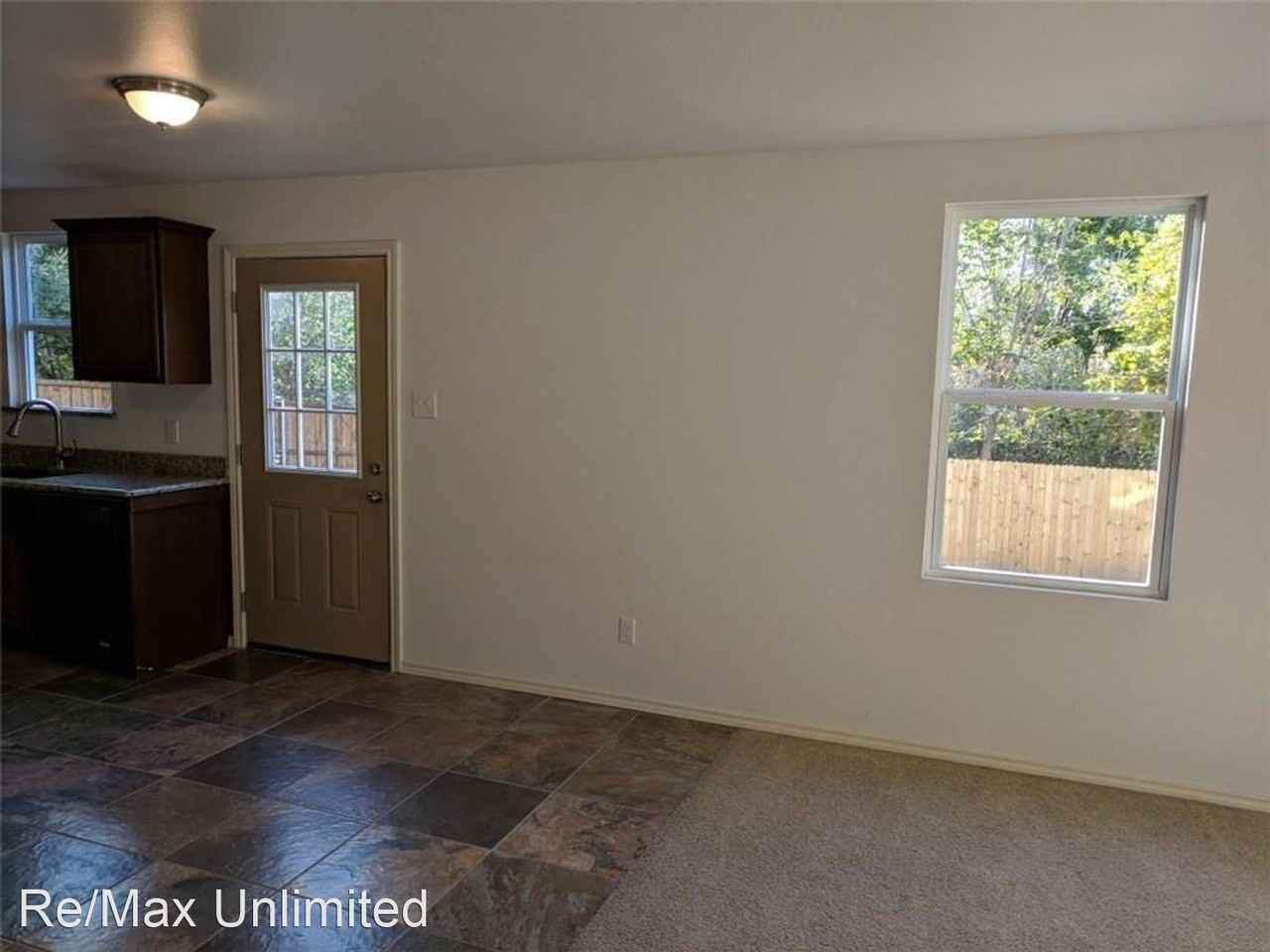 525 Rocky Springs Dr - Photo 3 of 17