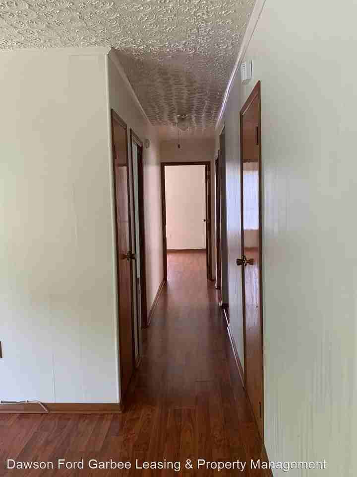 1012 3rd St - Photo 3 of 12