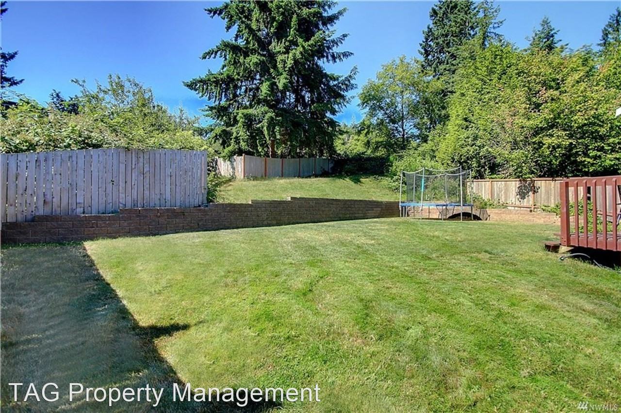 1512 49th Pl Sw - Photo 3 of 23