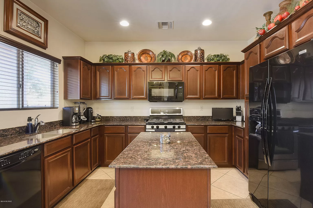 1584 W Homecoming Way - Photo 2 of 14