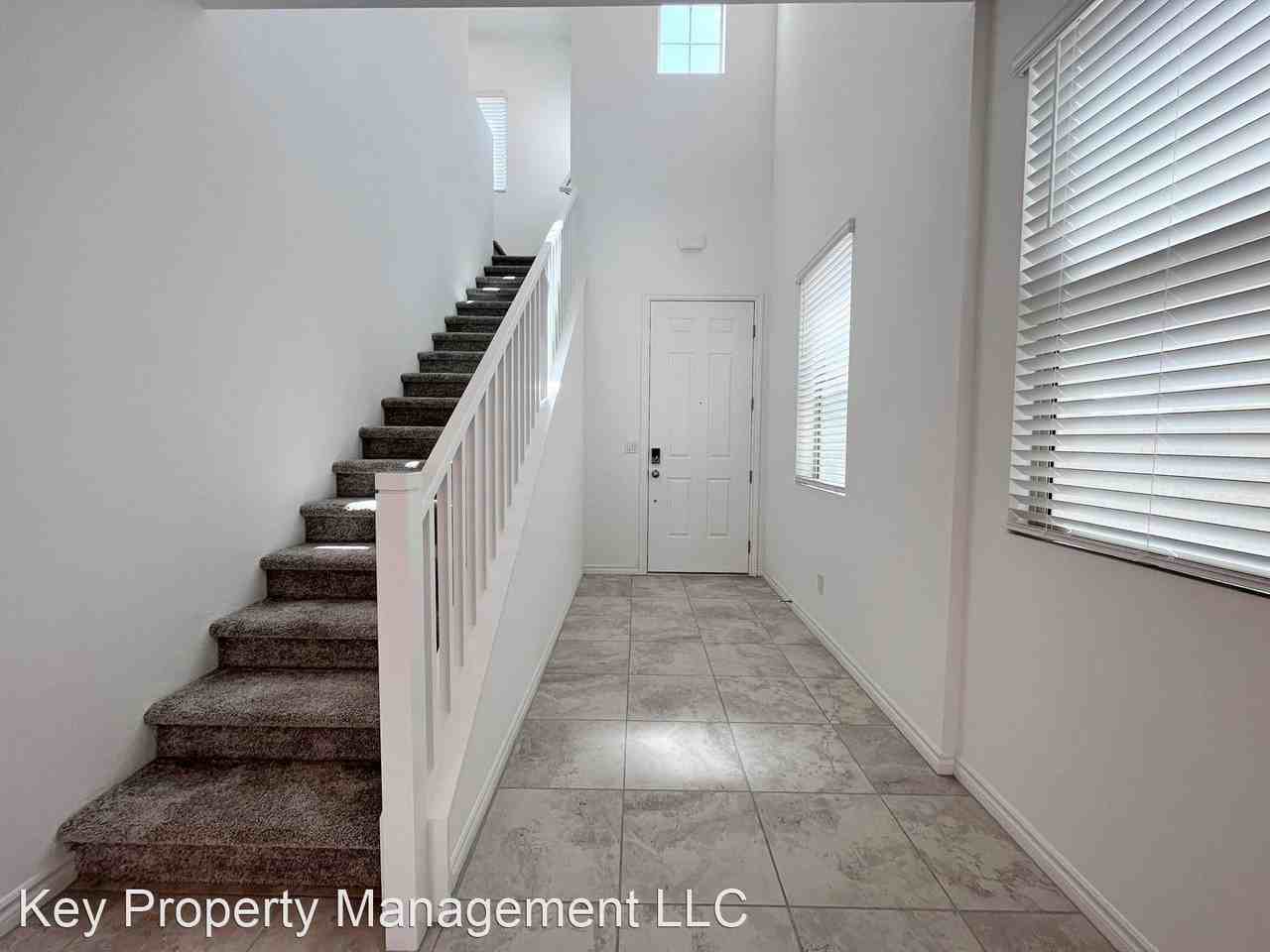 6498 Bayley Springs Ave - Photo 3 of 27