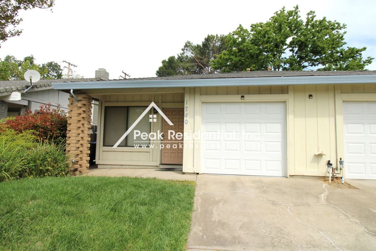 1740 Avondale Ave - Photo 2 of 2