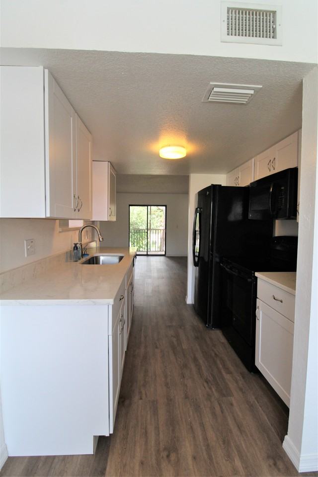 5310 26th St W #1406 - Photo 4 of 17