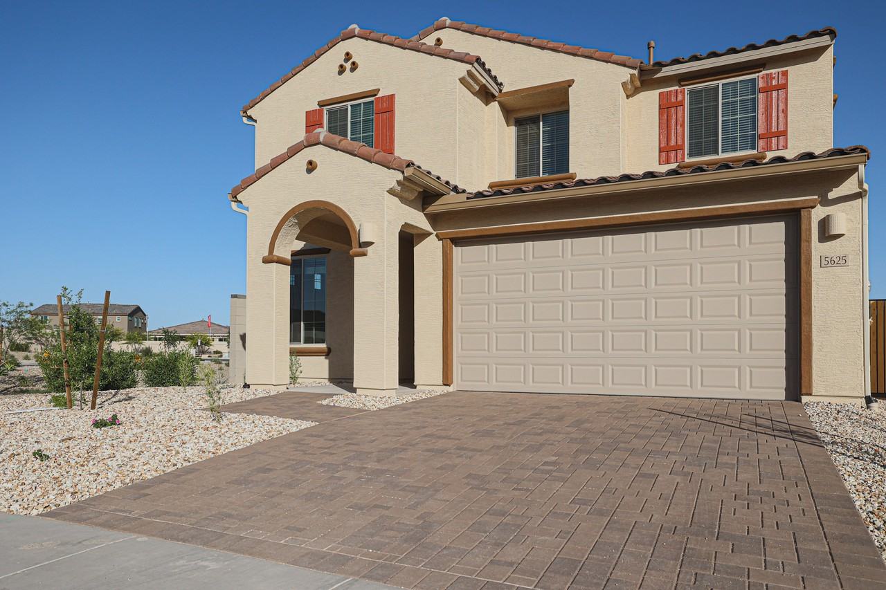 5625 N 87th Dr - Photo 2 of 50