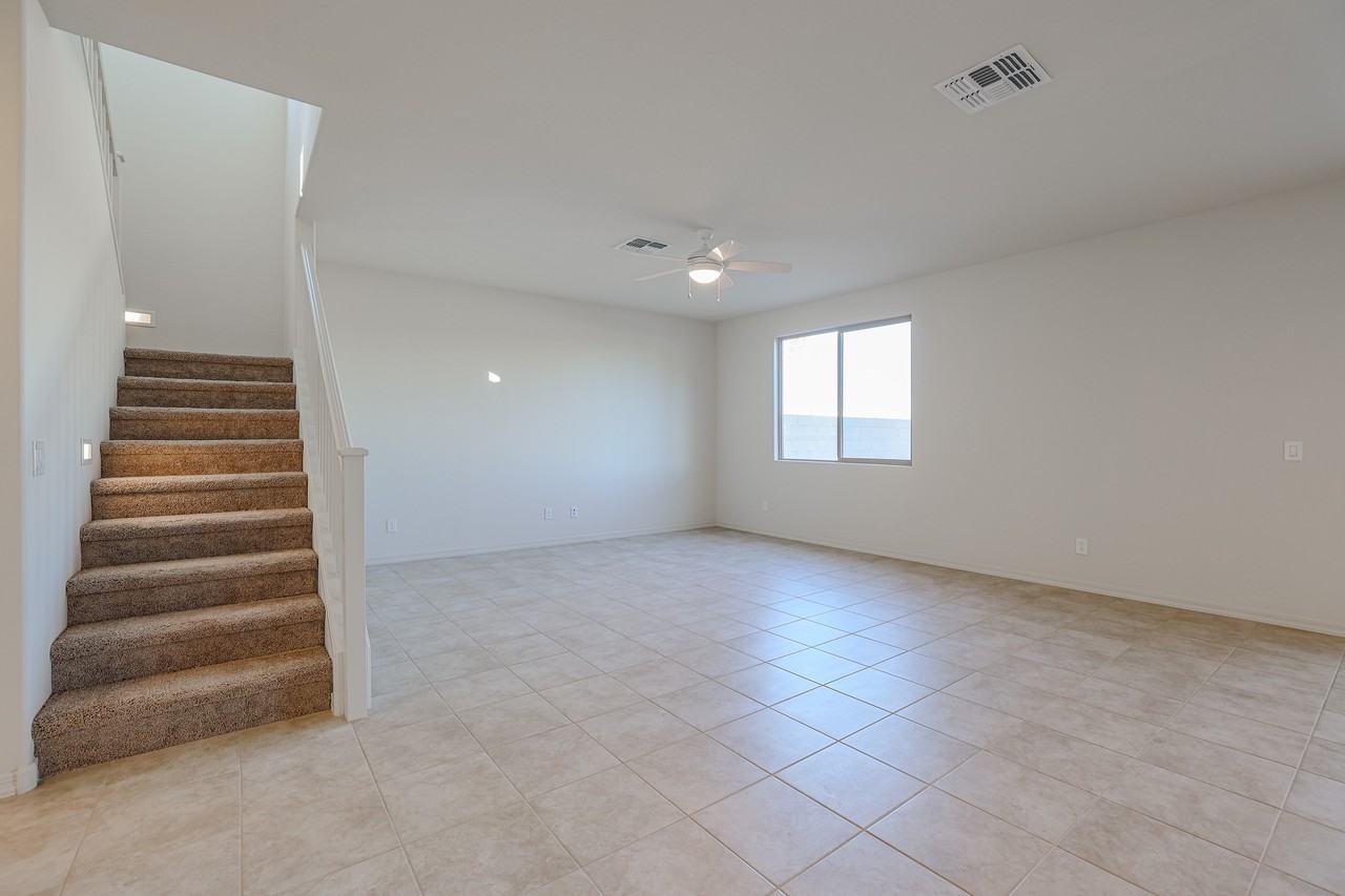 5625 N 87th Dr - Photo 5 of 50