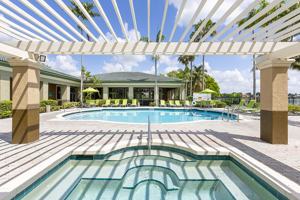 featured image of 555 Club Lakeview Dr