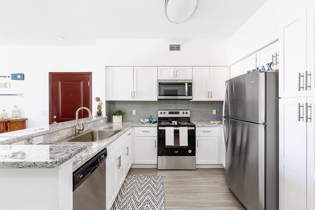 Quantum Lake Villas - Photo 2 of 28