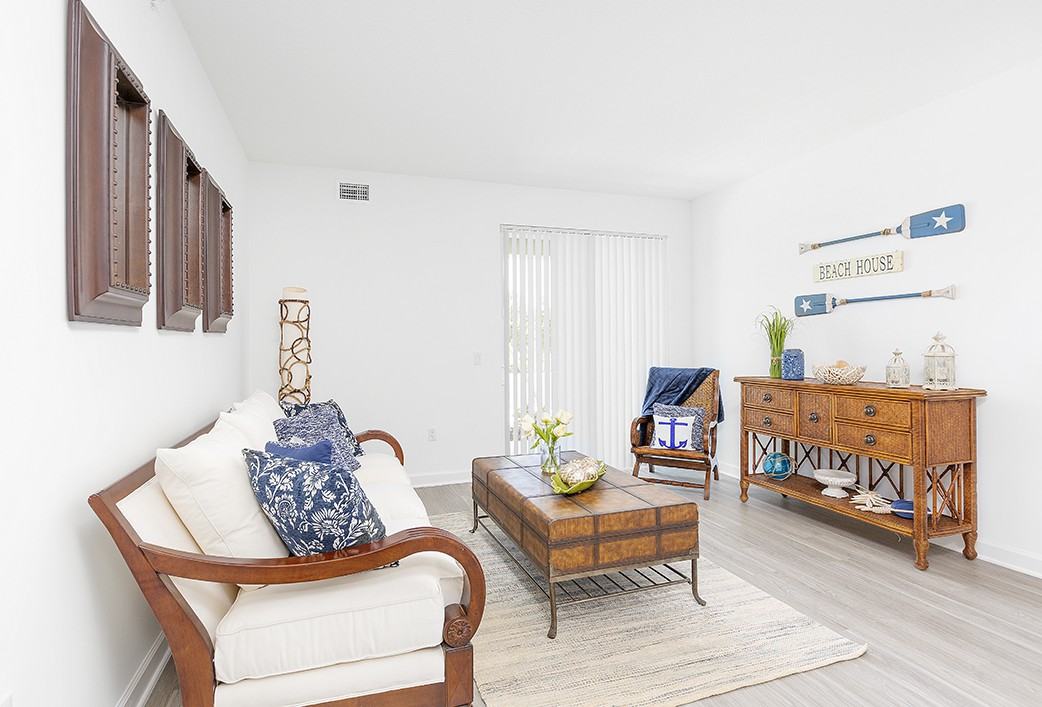 Quantum Lake Villas - Photo 3 of 28