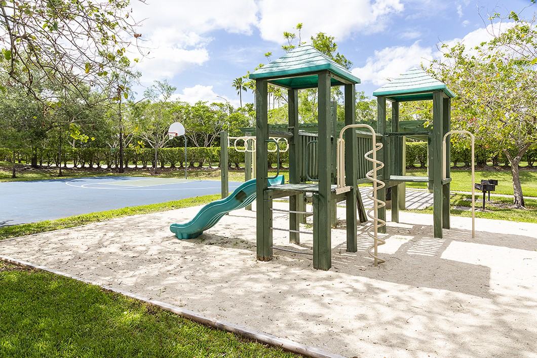 Weston Place - Photo 7 of 50