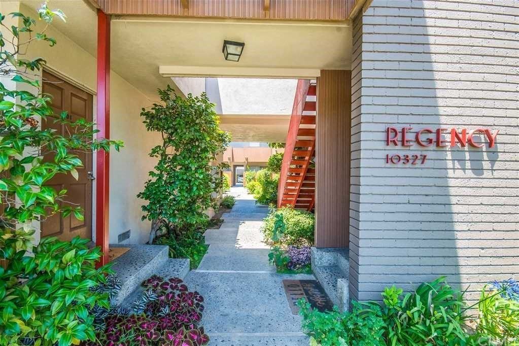 10327 Downey Ave. - Photo 3 of 33