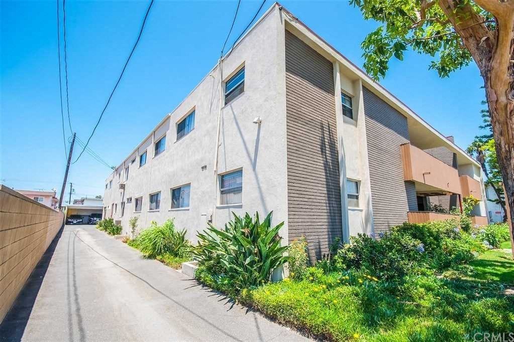 10327 Downey Ave. - Photo 4 of 33