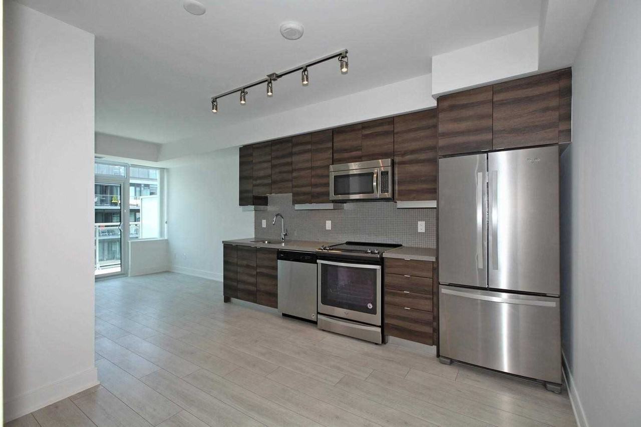 525 Adelaide Street West #ph31