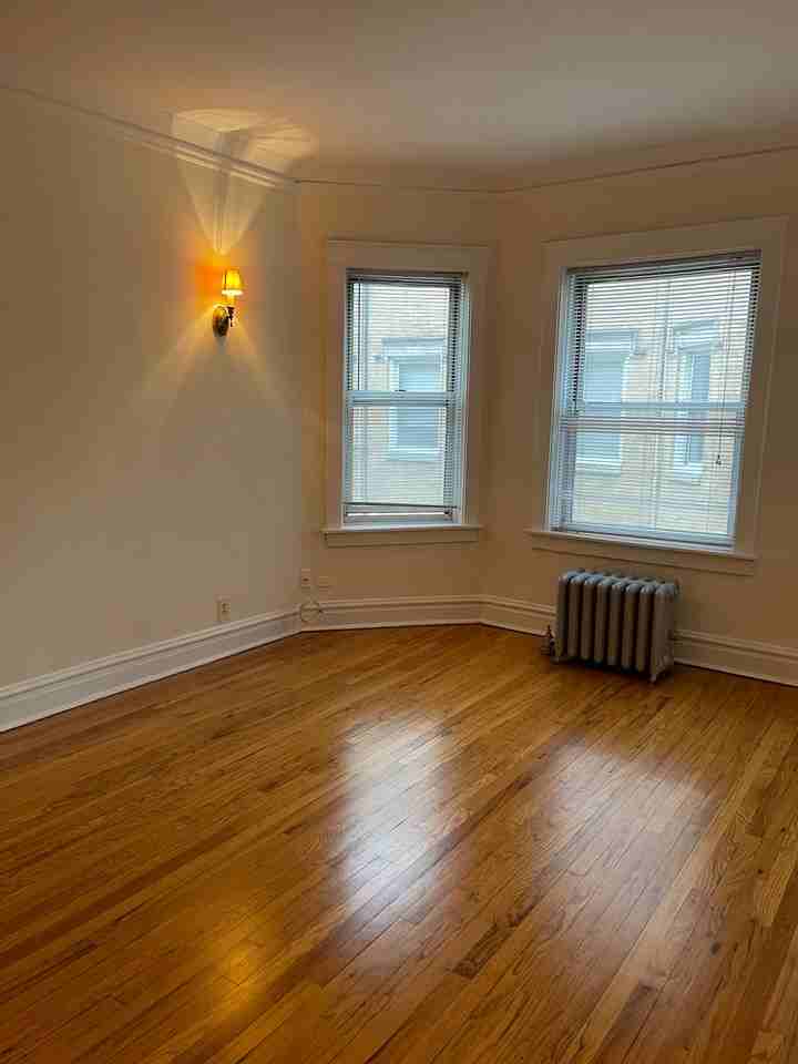 6968 North Sheridan Road - Photo 2 of 13