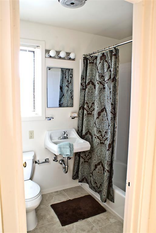 1569 Pershing Drive #G - Photo 4 of 6