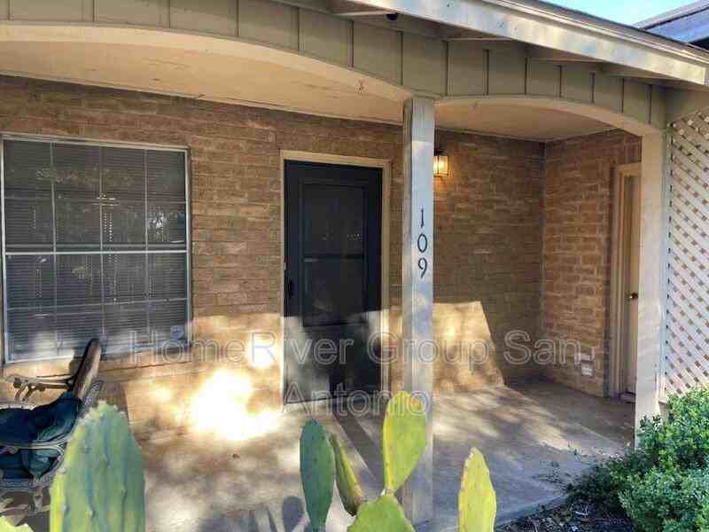 109 Sunnyland Dr - Photo 2 of 12