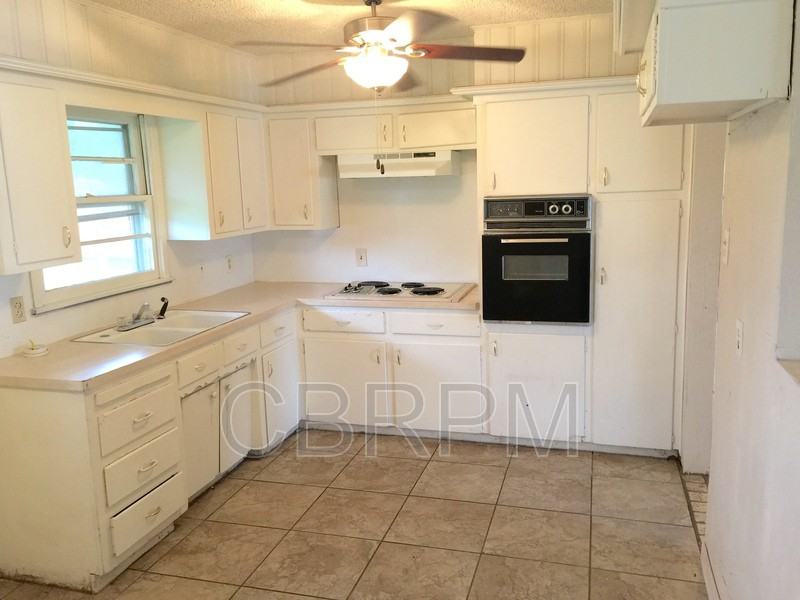 4940 8th Street - Photo 4 of 12