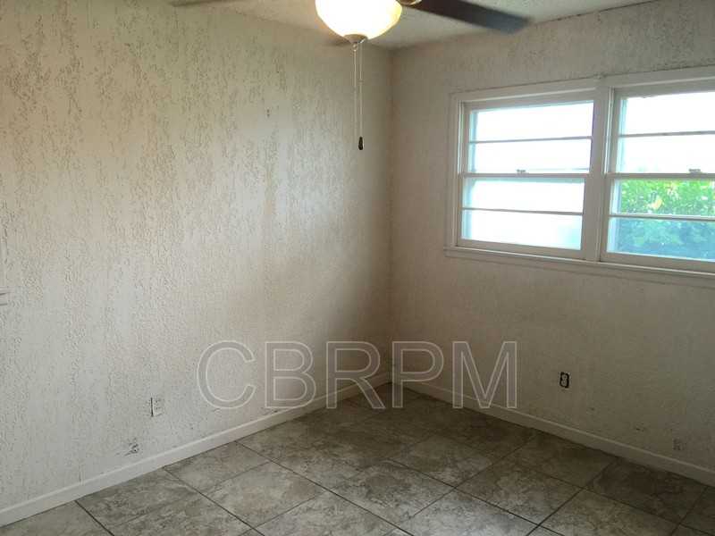 4940 8th Street - Photo 6 of 12