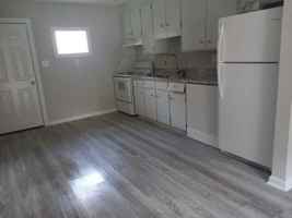 featured image of 222 N Discovery St