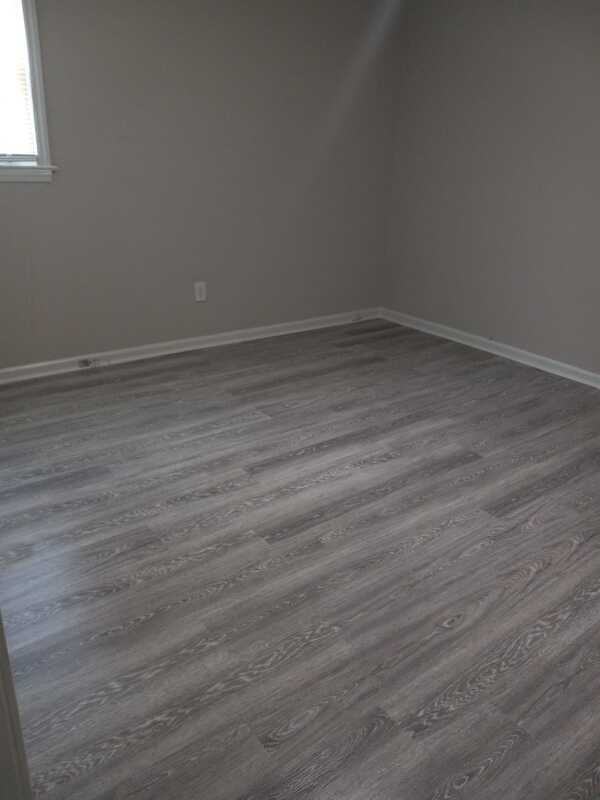 222 N Discovery St - Photo 3 of 8