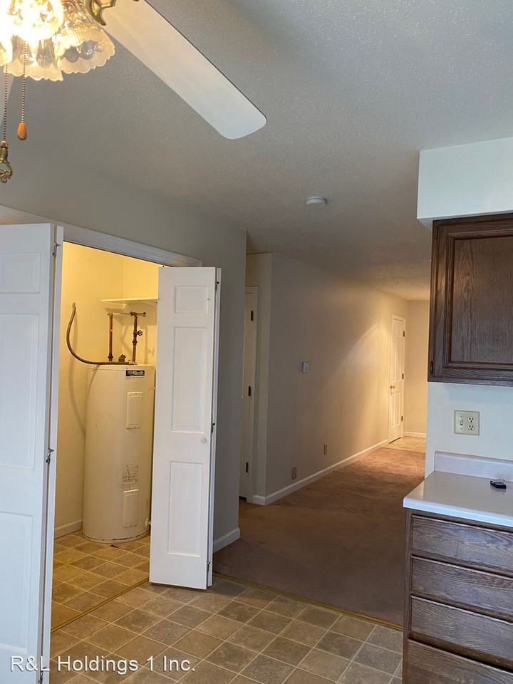 Austin Dr - Photo 3 of 24