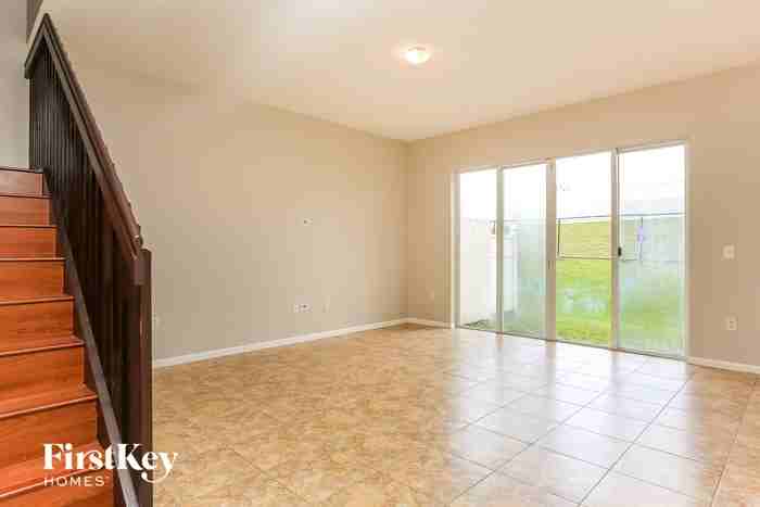 12431 Sw 42nd St - Photo 3 of 15