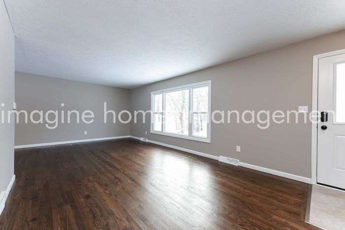 215 Houghton Rd - Photo 3 of 12