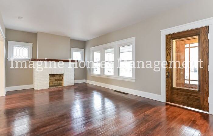 1525 Westwood Ave - Photo 3 of 18
