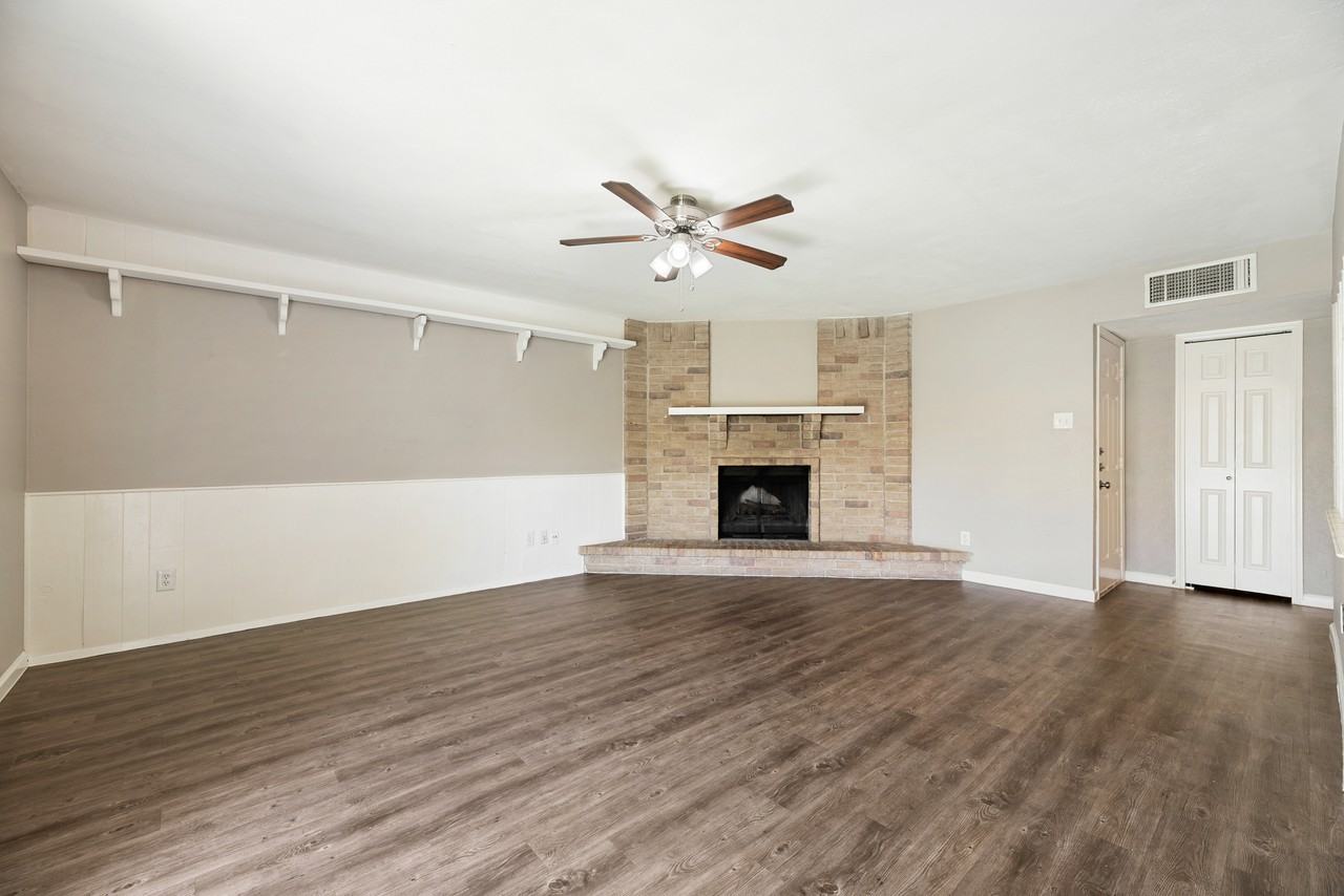 17615 Autumn Hills Dr #1 - Photo 6 of 33