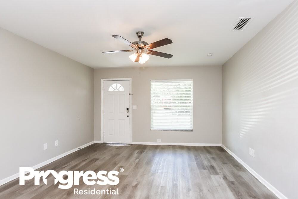 302 Walker Ave - Photo 3 of 16