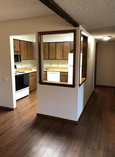 Lincoln Park Apartments - Photo 2 of 25