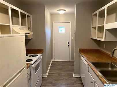 2018 Hobbs Rd Se #15084406 - Photo 2 of 14