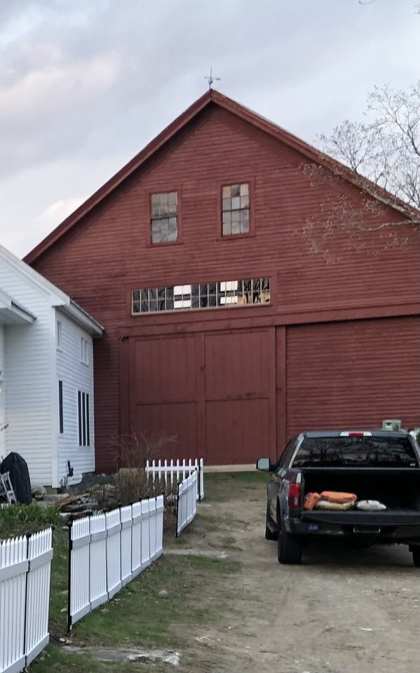 943 Foxes Ridge Rd - Photo 2 of 22