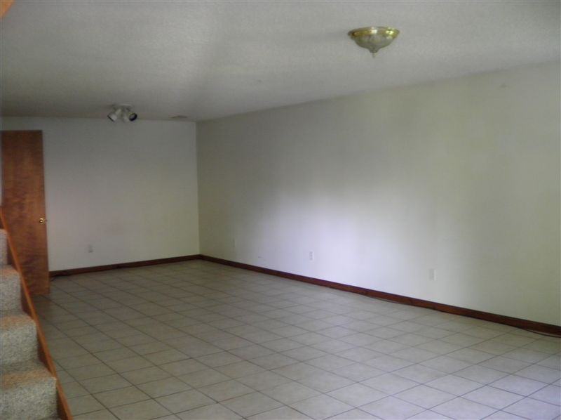 3213 Pearlman Rd - Photo 3 of 4