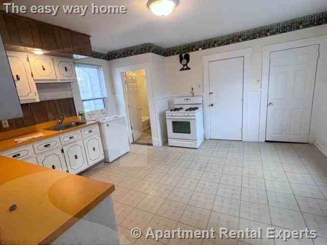 543 Broadway #2 - Photo 7 of 11