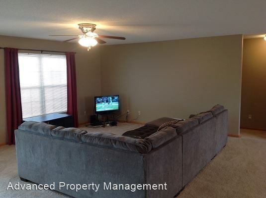 213 Brooklawn Dr - Photo 3 of 13