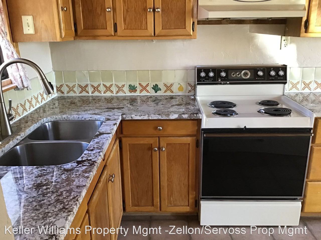 4690 N Campbell Ave - Photo 3 of 28