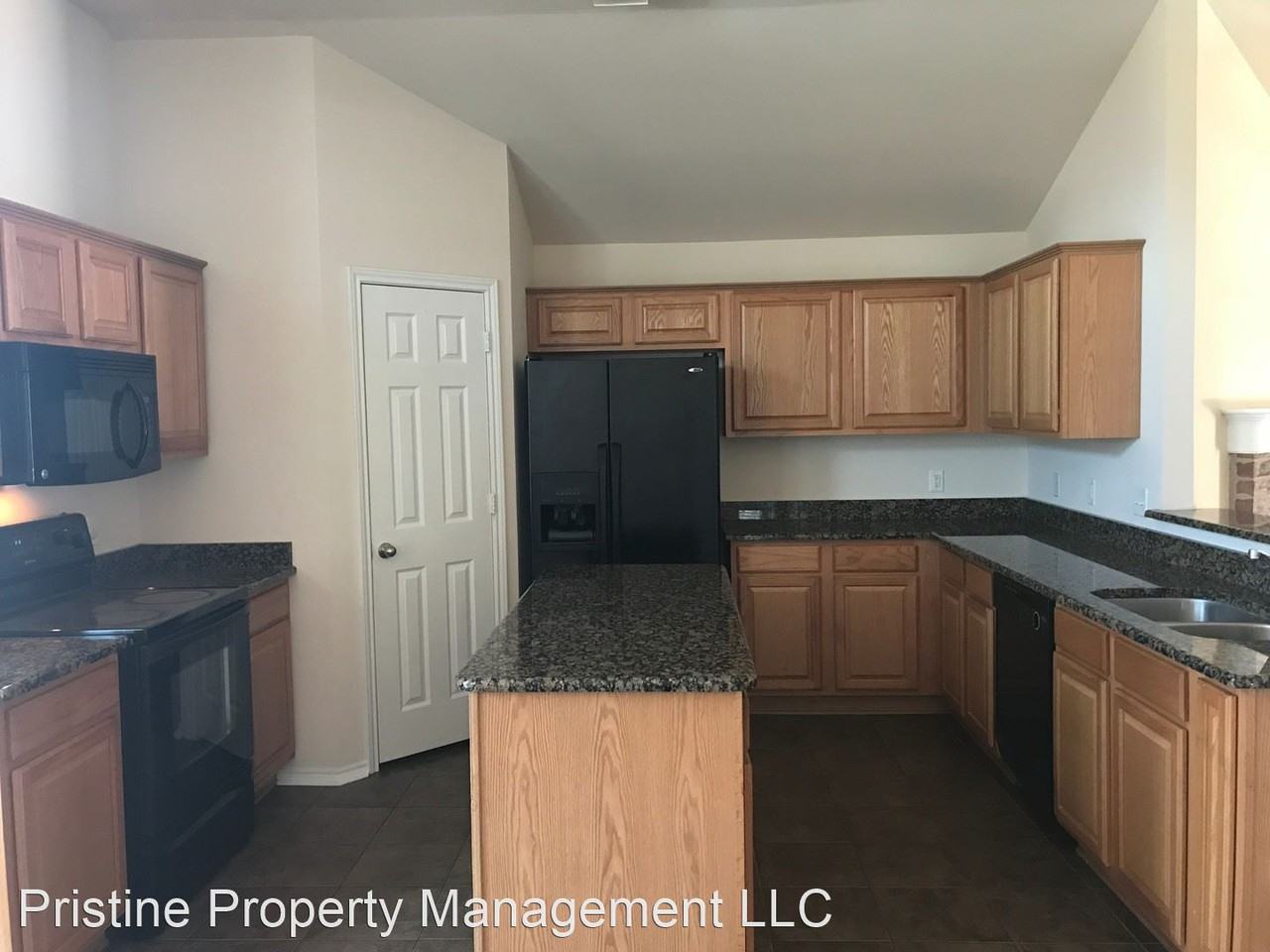 209 Mcclendon Ln - Photo 3 of 17