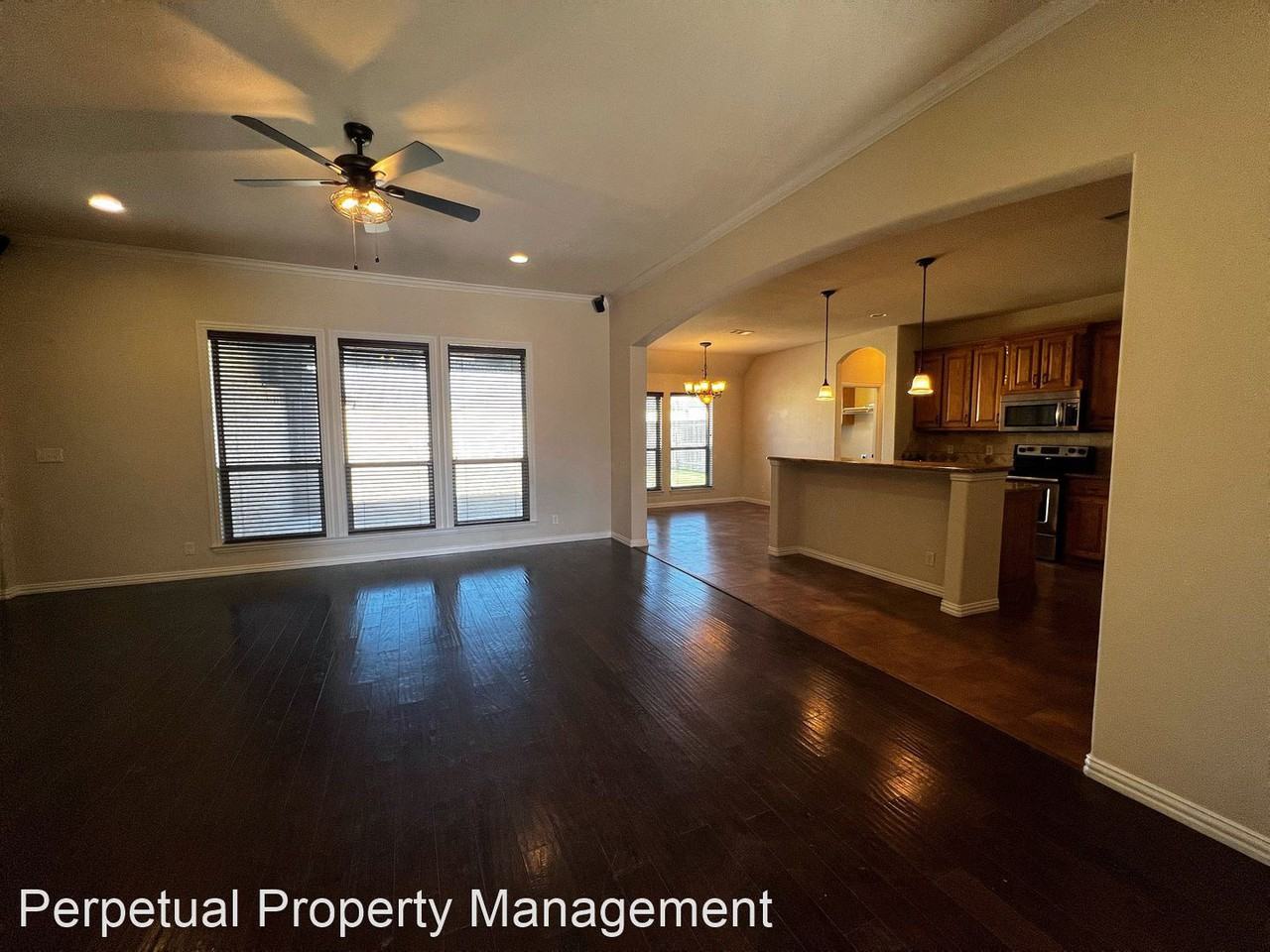 286 Spyglass Dr - Photo 3 of 19