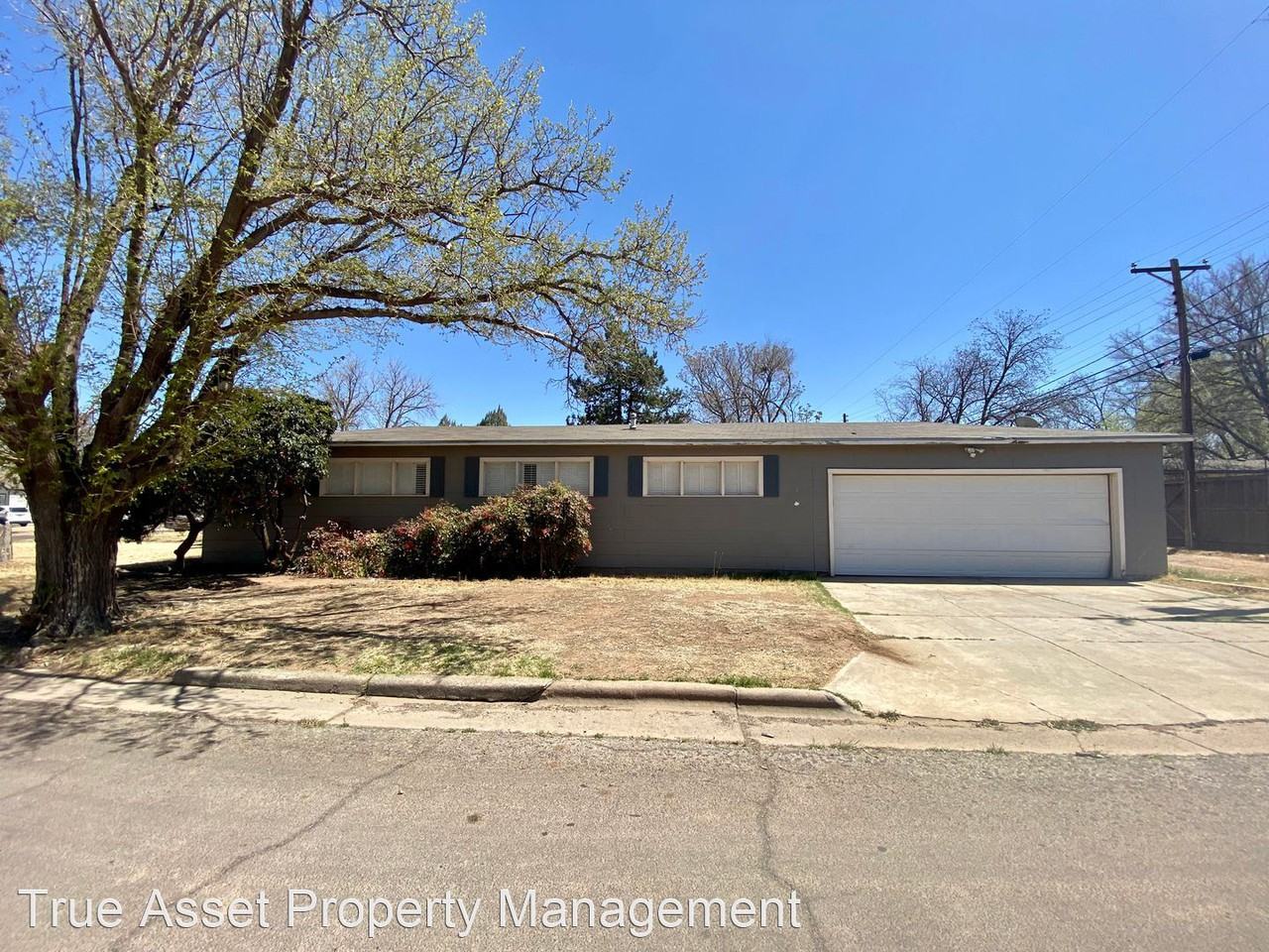 3215 30th St - Photo 3 of 12