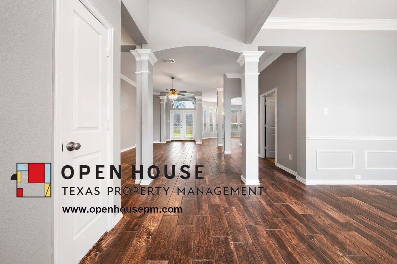 2826 Northwood St - Photo 2 of 19