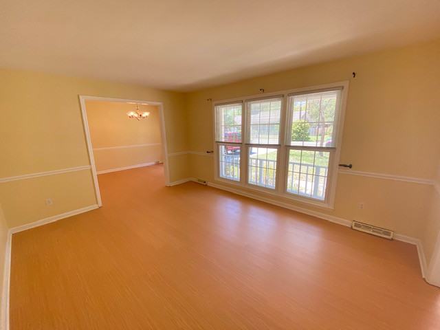 654 Mccutchen St - Photo 3 of 27