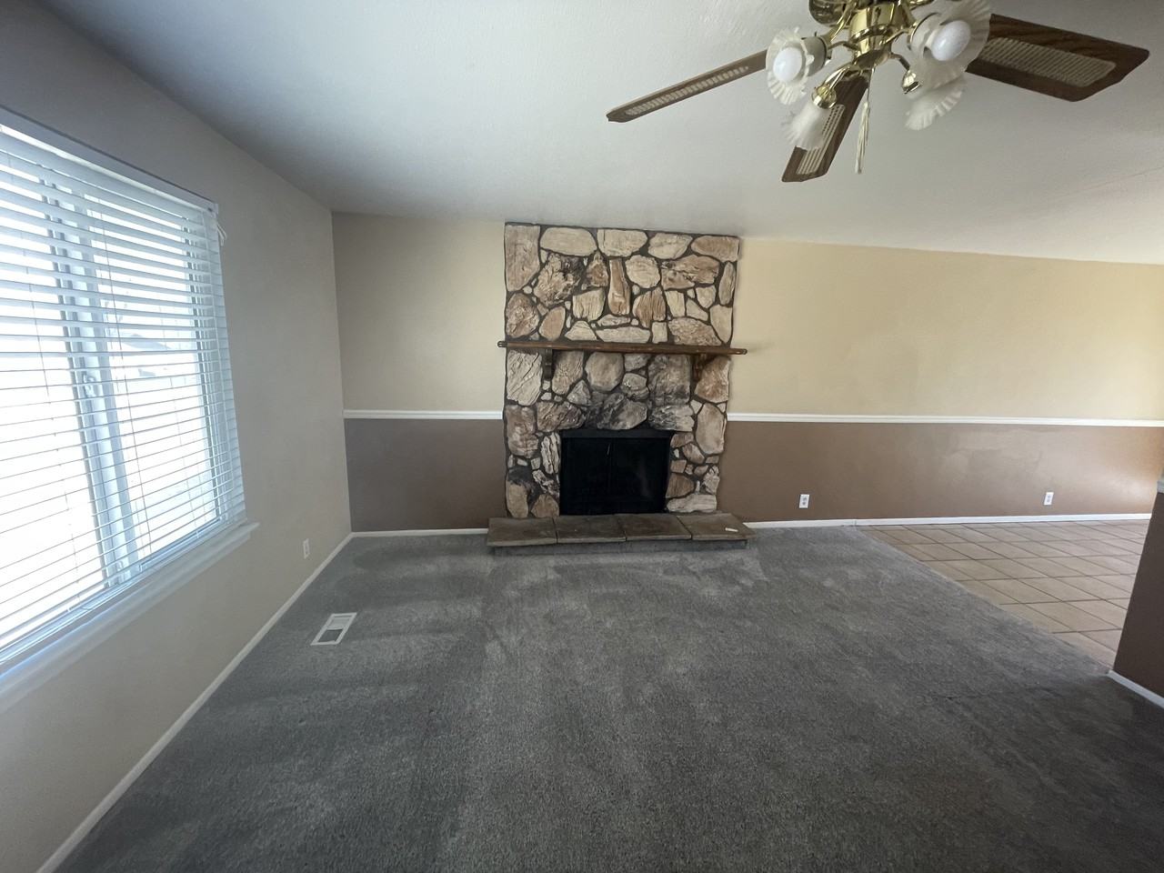 9140 S Judd Ln - Photo 3 of 45