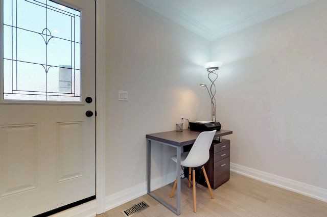 41 Beatrice St - Photo 6 of 20