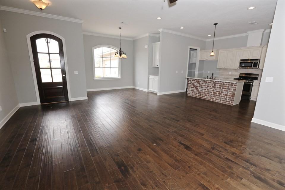 228 Cooper Ln - Photo 4 of 18