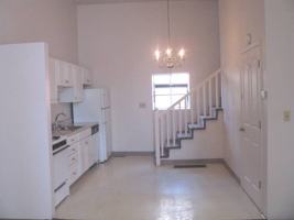 featured image of 423 Penn St #1