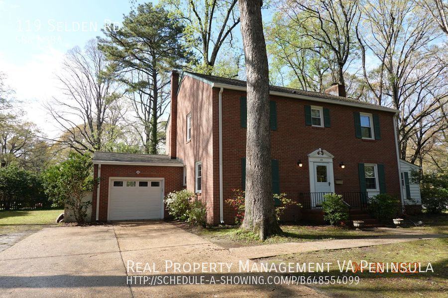 119 Selden Rd - Photo 3 of 22