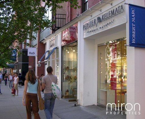 213 6th Ave 3 - Photo 2 of 3