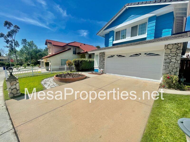 11124 Donnelly St - Photo 3 of 30