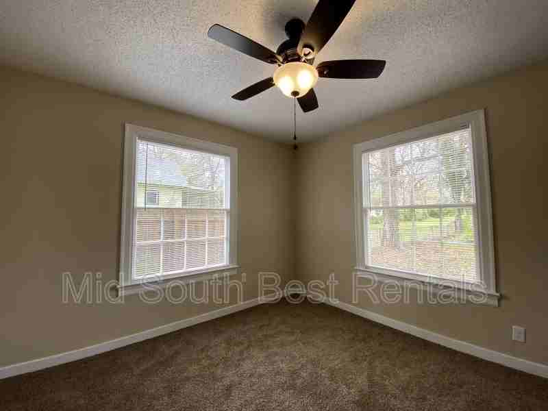 4400 W 25th St - Photo 4 of 7