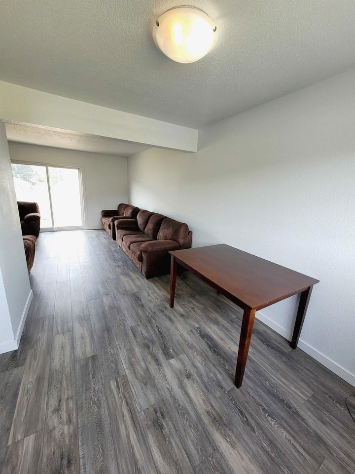 26 Wedeene St #1 - Photo 3 of 15